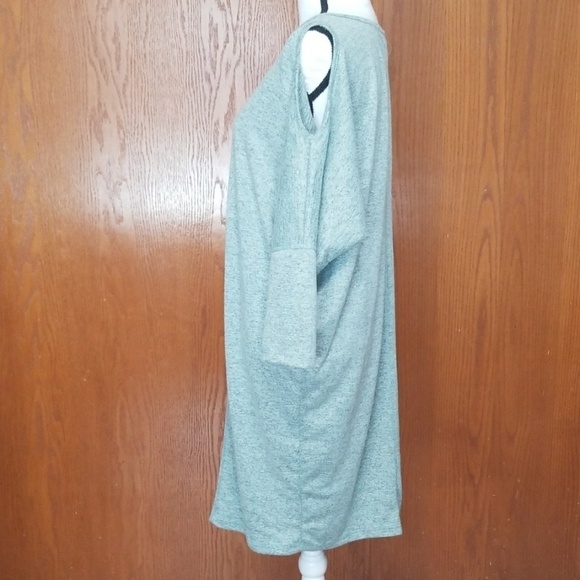 Bobeau Cold Shoulder Dolman Dress - Picture 4 of 8